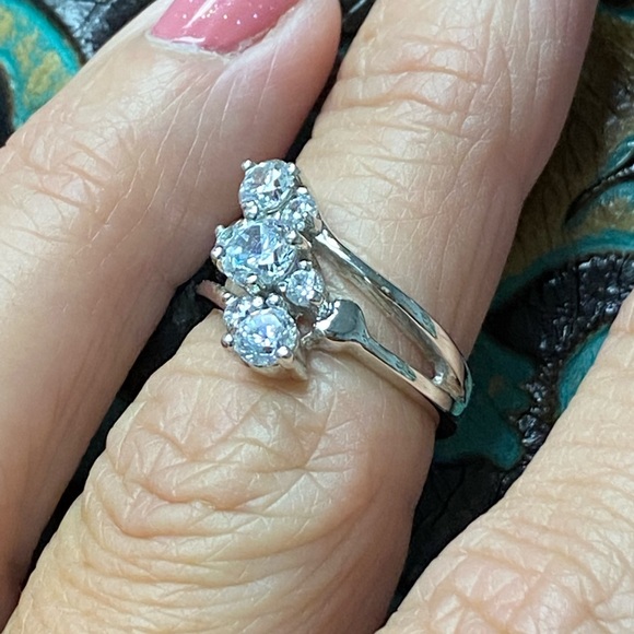 Sterling CZ 3-stone ring sz 6 - Picture 2 of 6